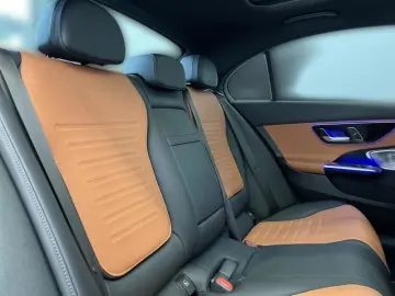 MERCEDES-BENZ Třídy C C 220d 4MATIC AMG Line Night