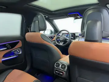MERCEDES-BENZ Třídy C C 220d 4MATIC AMG Line Night