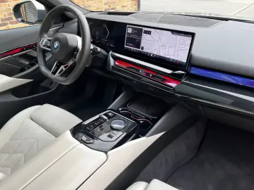 BMW 550 e Tour MSport DAP Pano Leder