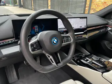 BMW 550 e Tour MSport DAP Pano Leder