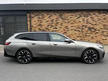 BMW 550 e Tour MSport DAP Pano Leder