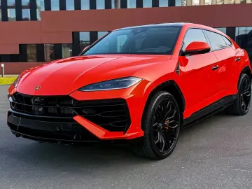 LAMBORGHINI Urus SE 4.0 V8 PHEV B&O 3D  Rear Entertainment