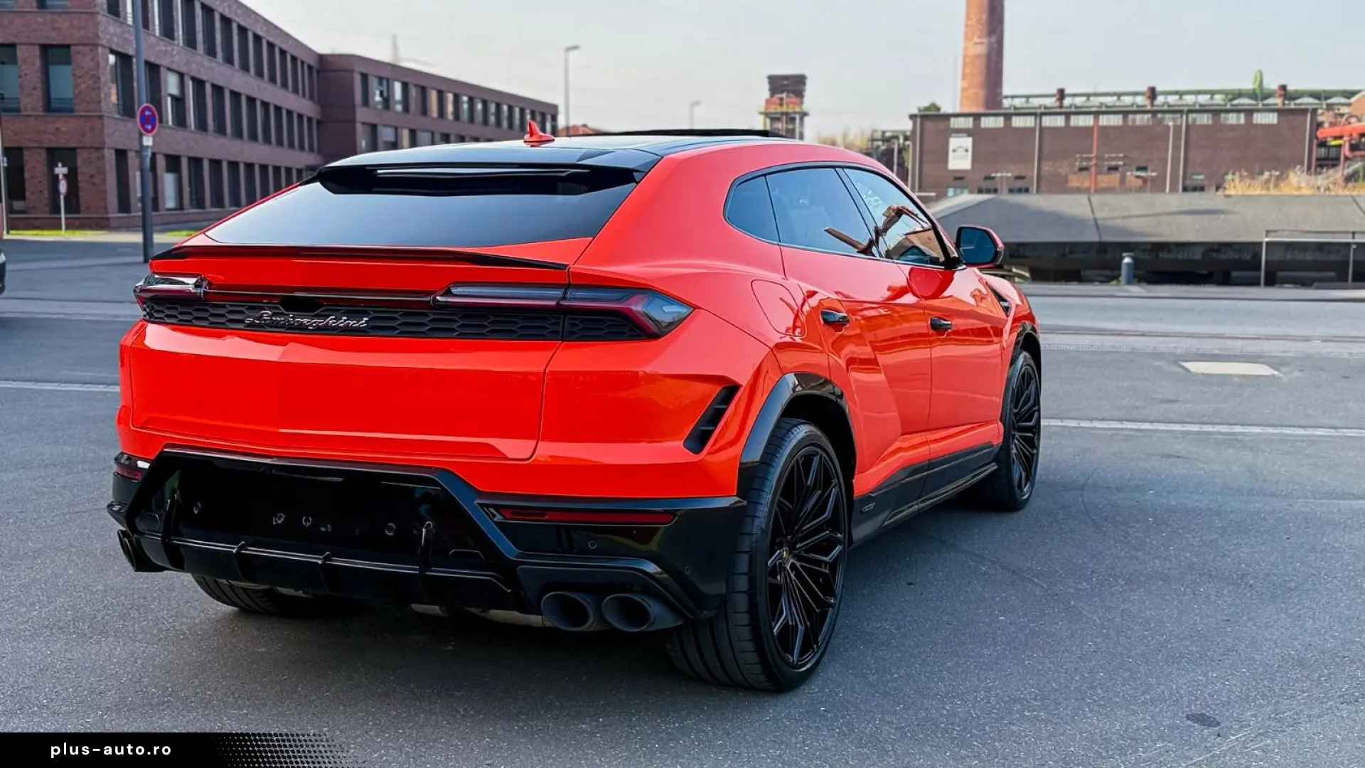 LAMBORGHINI Urus SE 4.0 V8 PHEV B&O 3D  Rear Entertainment