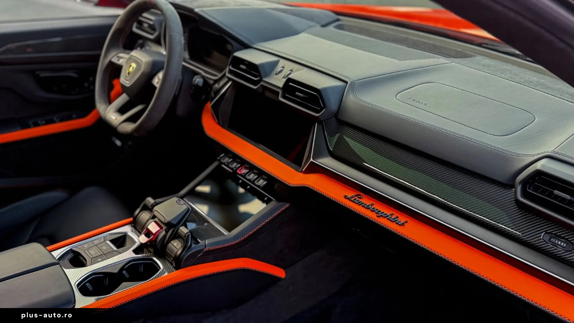 LAMBORGHINI Urus SE 4.0 V8 PHEV B&O 3D  Rear Entertainment