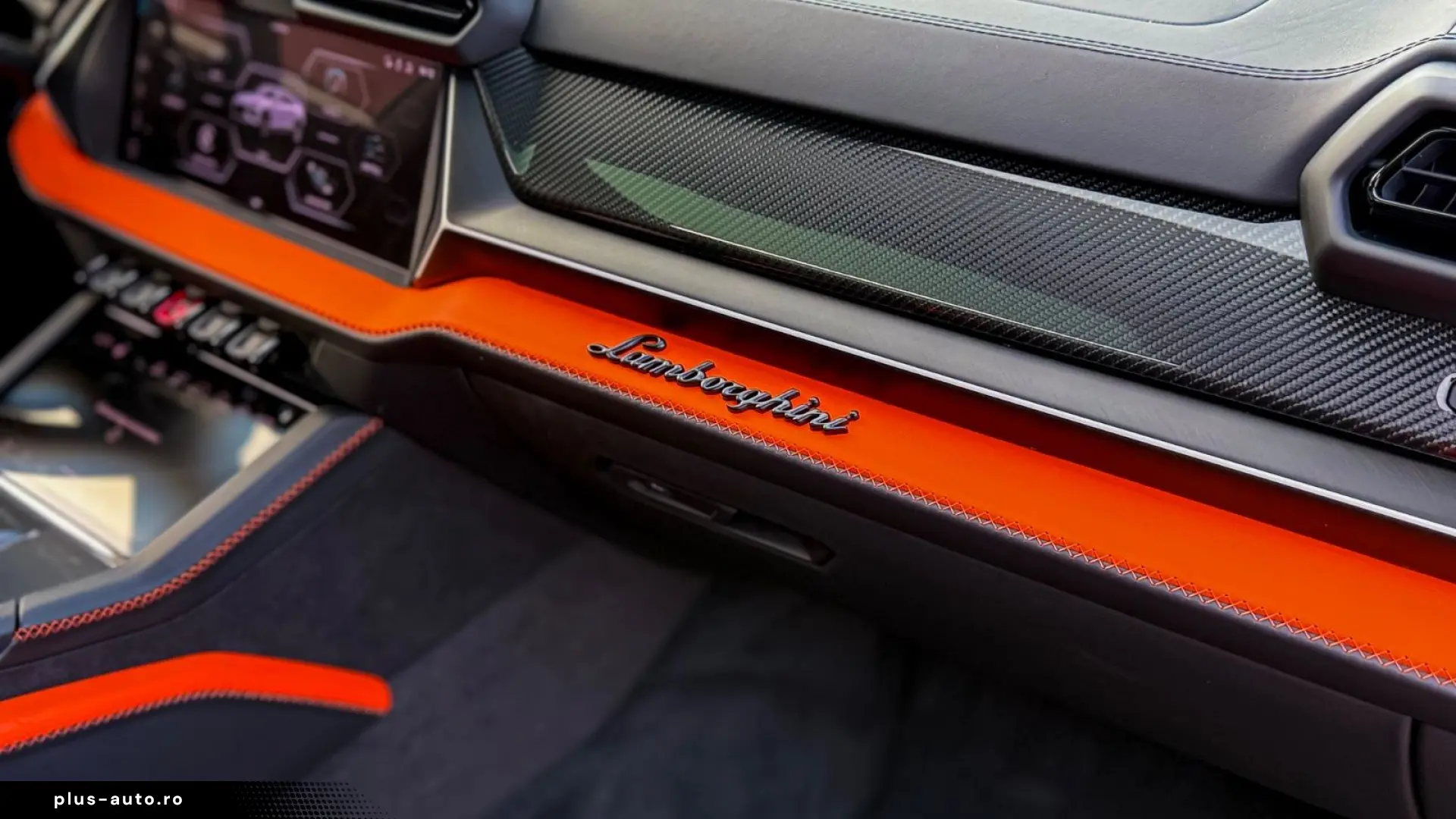 LAMBORGHINI Urus SE 4.0 V8 PHEV B&O 3D  Rear Entertainment