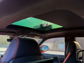 LAMBORGHINI Urus SE 4.0 V8 PHEV B&O 3D  Rear Entertainment
