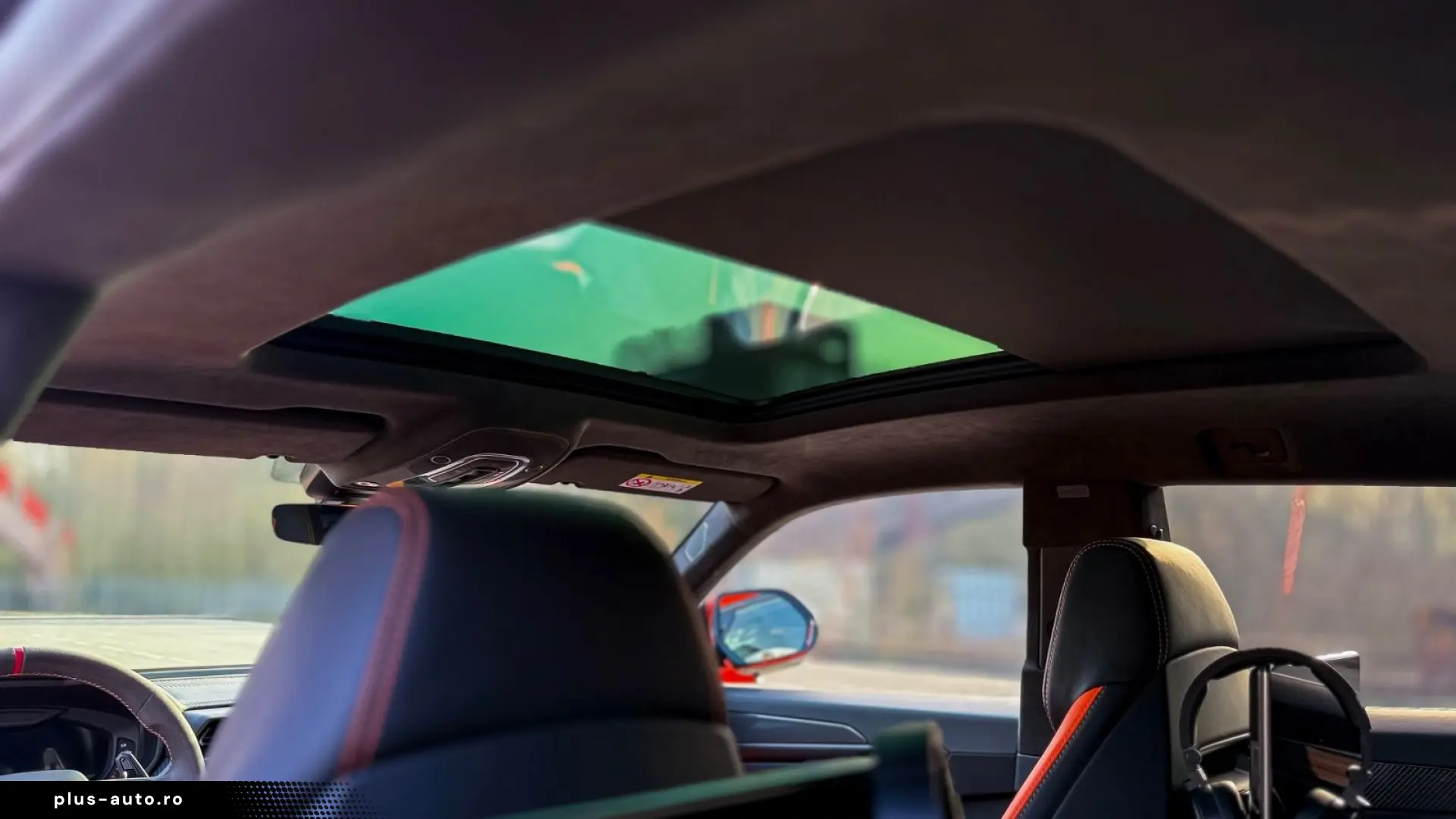 LAMBORGHINI Urus SE 4.0 V8 PHEV B&O 3D  Rear Entertainment