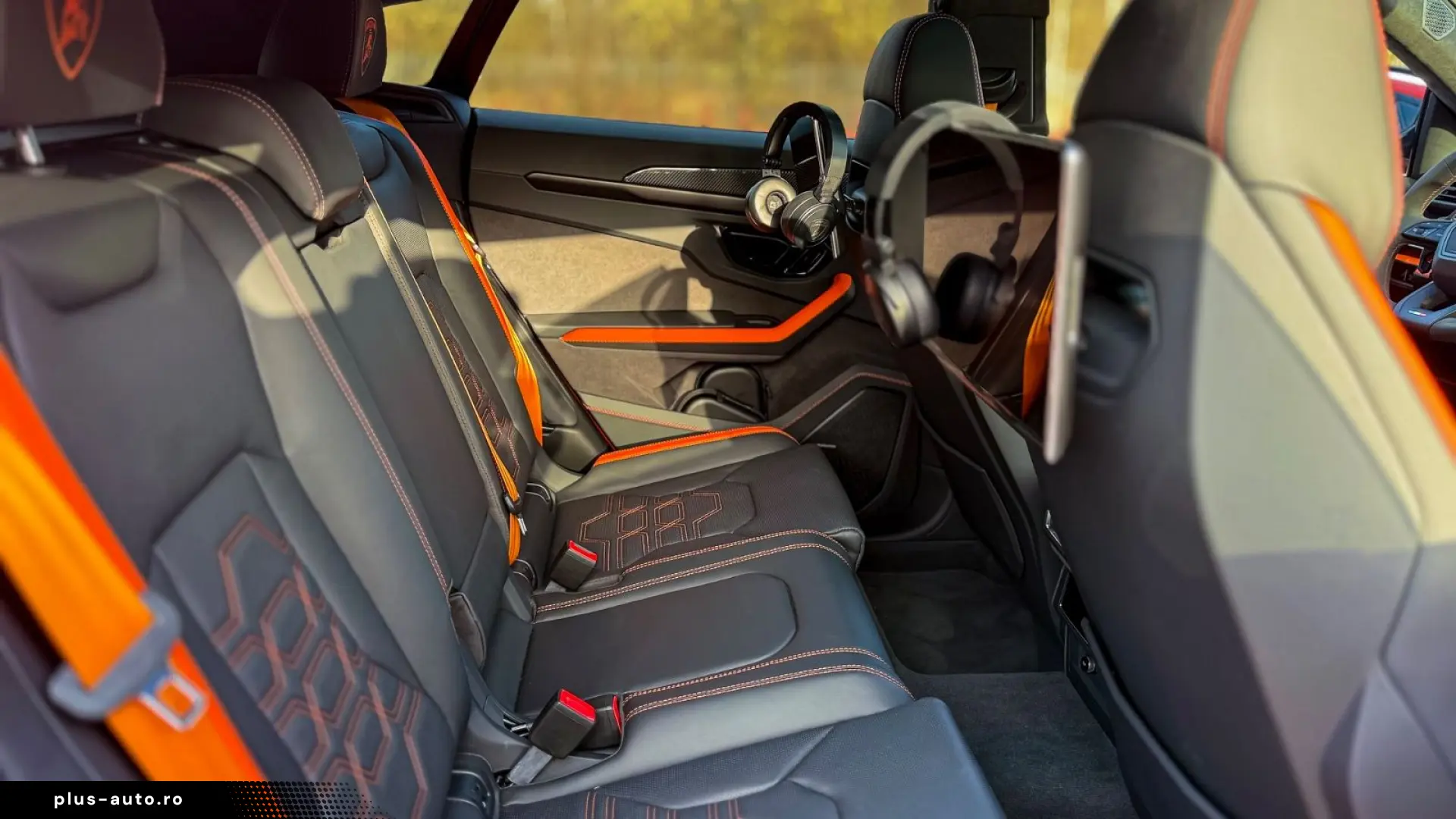 LAMBORGHINI Urus SE 4.0 V8 PHEV B&O 3D  Rear Entertainment