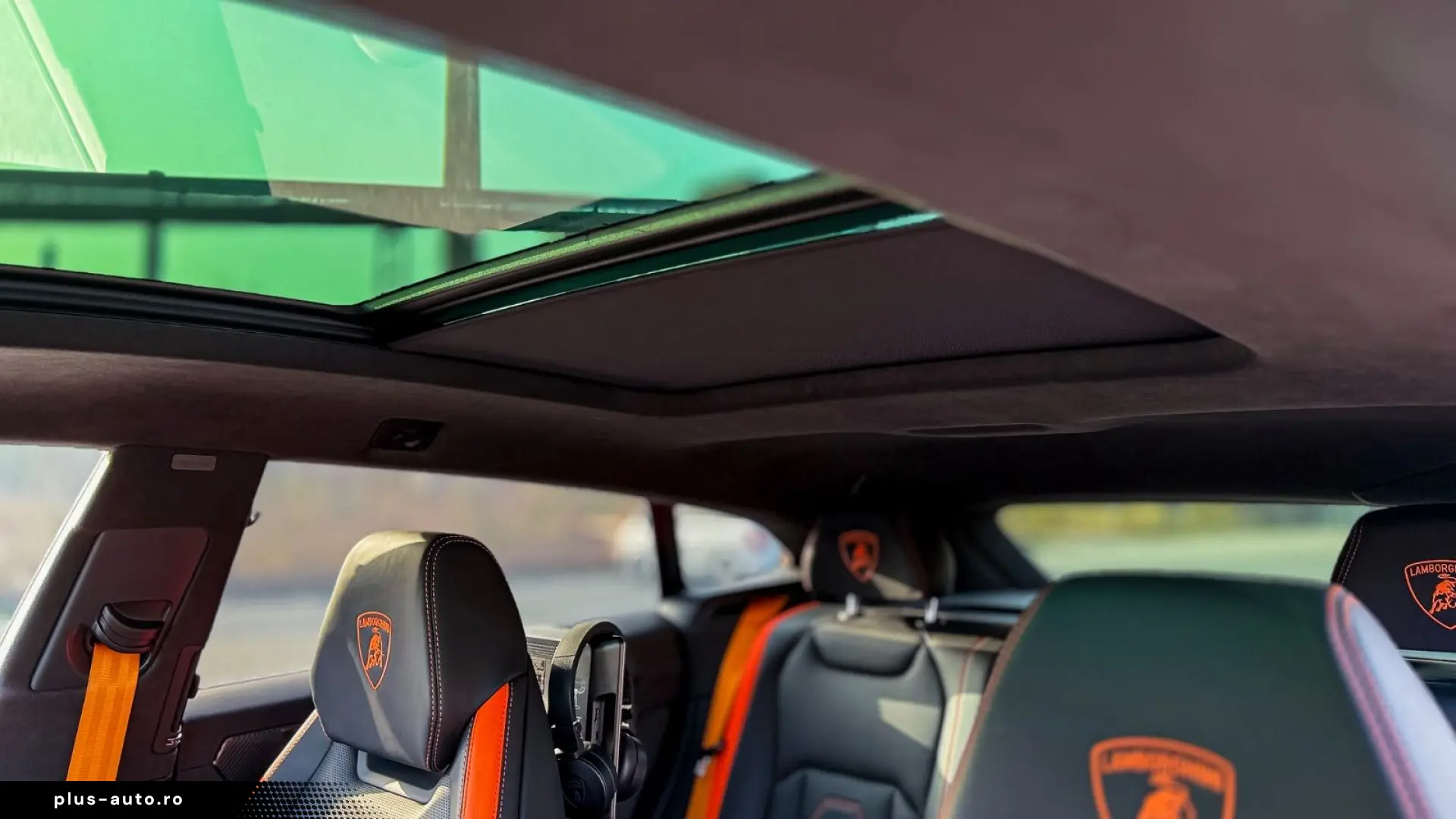 LAMBORGHINI Urus SE 4.0 V8 PHEV B&O 3D  Rear Entertainment