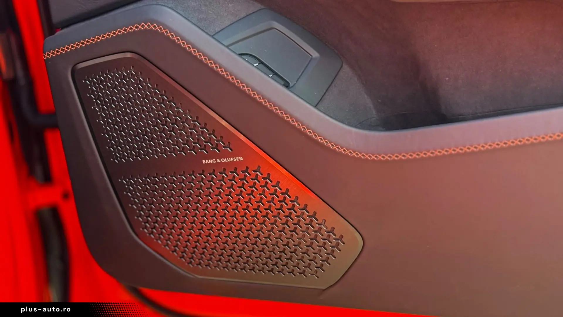 LAMBORGHINI Urus SE 4.0 V8 PHEV B&O 3D  Rear Entertainment
