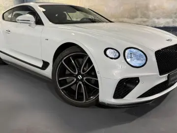 Bentley Continental GT V8 Mulliner Blackline Carbon Pano