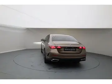 MERCEDES-BENZ E 200 AMG Night Leder Superscreen Burm 360