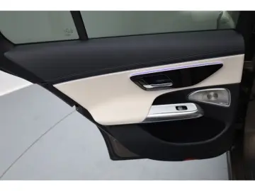 MERCEDES-BENZ E 200 AMG Night Leder Superscreen Burm 360