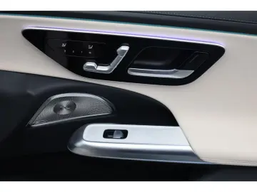 MERCEDES-BENZ E 200 AMG Night Leder Superscreen Burm 360
