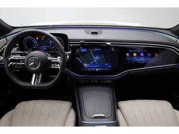 MERCEDES-BENZ E 200 AMG Night Leder Superscreen Burm 360