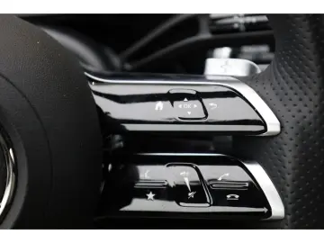 MERCEDES-BENZ E 200 AMG Night Leder Superscreen Burm 360