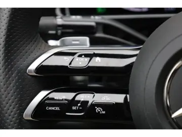 MERCEDES-BENZ E 200 AMG Night Leder Superscreen Burm 360
