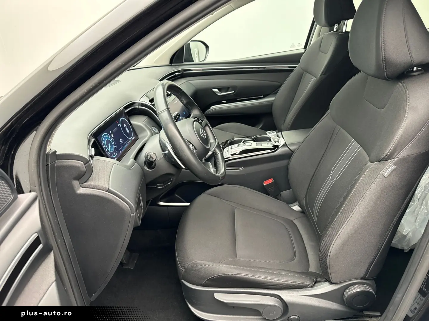 Hyundai Tucson 1.6 CRDI Mild hibryd - Automatic  136 cp