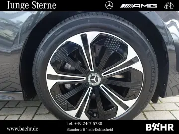 MERCEDES-BENZ E 300 e Avantgarde Night Superscreen AHK 360