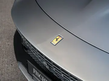 FERRARI Roma Spider