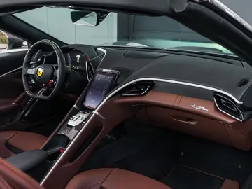 FERRARI Roma Spider
