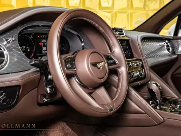 Bentley Bentayga HYBRID   PANORAMA