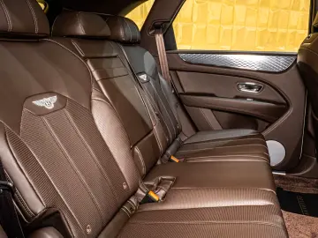Bentley Bentayga HYBRID   PANORAMA