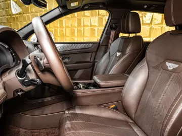 Bentley Bentayga HYBRID   PANORAMA