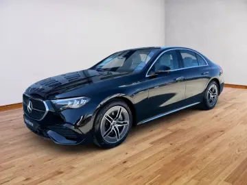 MERCEDES-BENZ E 220 d AMG SUPERSCREEN 360 KAMERA