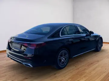 MERCEDES-BENZ E 220 d AMG SUPERSCREEN 360 KAMERA