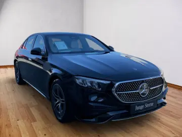 MERCEDES-BENZ E 220 d AMG SUPERSCREEN 360 KAMERA