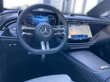 MERCEDES-BENZ E 220 d AMG SUPERSCREEN 360 KAMERA