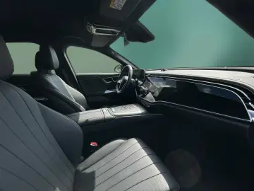 MERCEDES-BENZ E 200 EXCLUSIVE SUPERSCREEN 360 DISTR …