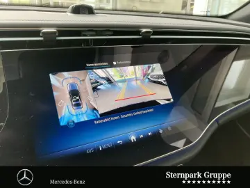 MERCEDES-BENZ E 300 e AMG Prem Superscreen Distro Me…
