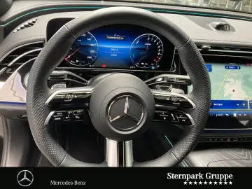 MERCEDES-BENZ E 300 e AMG Prem Superscreen Distro Me…