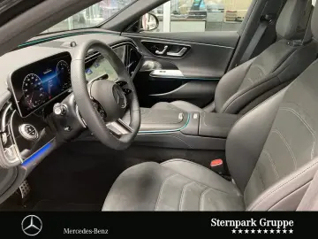 MERCEDES-BENZ E 300 e AMG Prem Superscreen Distro Me…