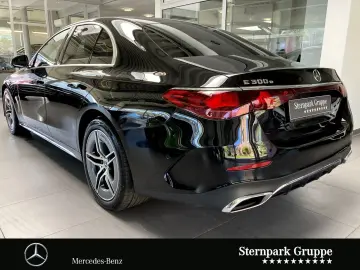MERCEDES-BENZ E 300 e AMG Prem Superscreen Distro Me…