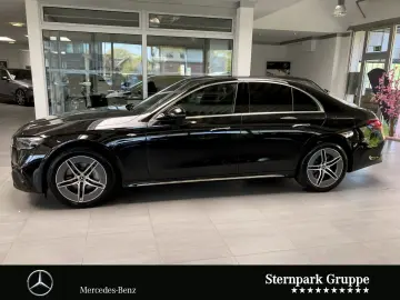 MERCEDES-BENZ E 300 e AMG Prem Superscreen Distro Me…