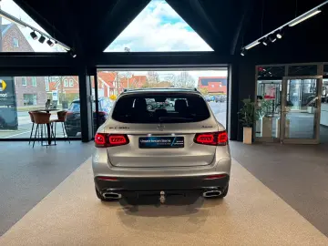 MERCEDES-BENZ GLC 300e 4M AMG-Line FAP Pano AHK Memo…