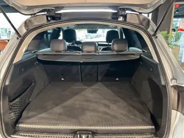 MERCEDES-BENZ GLC 300e 4M AMG-Line FAP Pano AHK Memo…