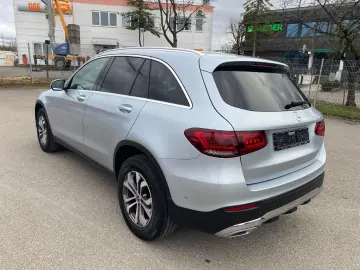 MERCEDES-BENZ GLC 220d Standheizung Kam Distr Spur Totwinkel