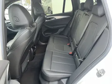 BMW X3 xDrive20d M Sportpaket LED AHK Live Cockpit