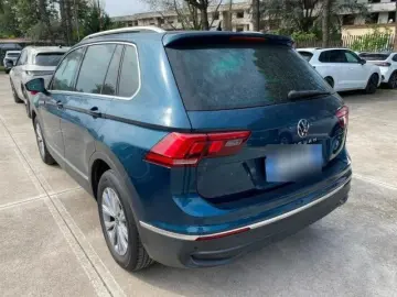 VW Tiguan Life 2.0 TDI SCR LED ACC PDC