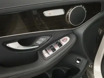 Mercedes-Benz GLC 300 de 4M AMG HUD Navi MBUX