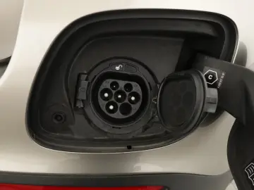Mercedes-Benz GLC 300 de 4M AMG HUD Navi MBUX