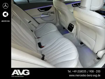 MERCEDES-BENZ E 300 e EXCLUSIVE- Superscreen Burm4D 19
