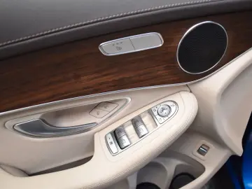 MERCEDES-BENZ GLC 200 d 4Matic KAMERA LEDER NAVI SHZ…