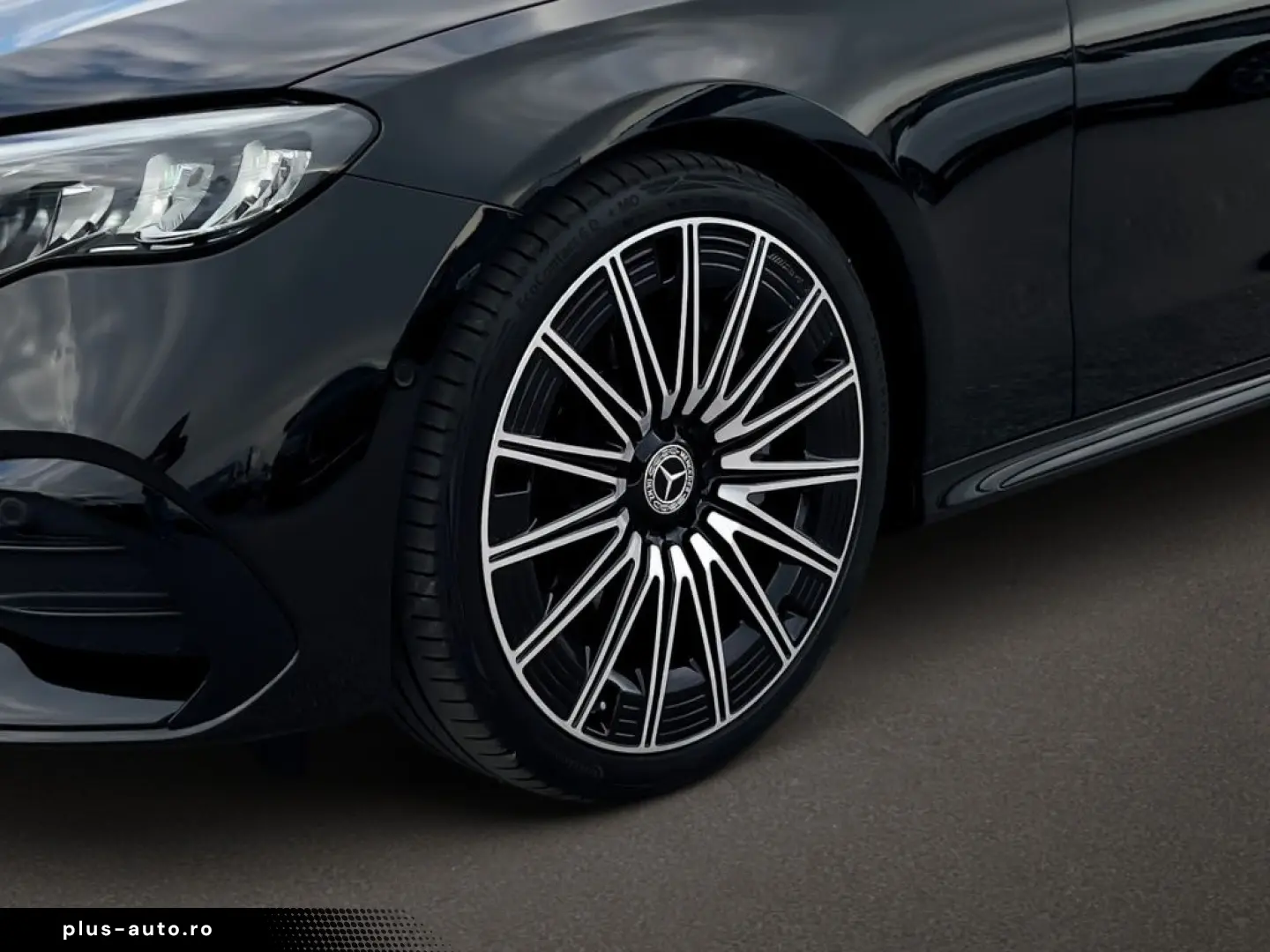 MERCEDES-BENZ E 220 d AMG Night SUPERSCREEN Pano Burm4D