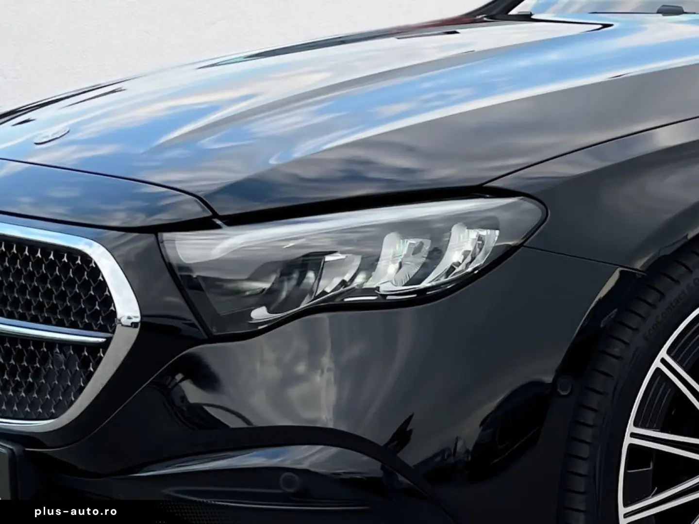 MERCEDES-BENZ E 220 d AMG Night SUPERSCREEN Pano Burm4D