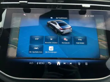MERCEDES-BENZ E 220 d AMG Night SUPERSCREEN Pano Burm4D